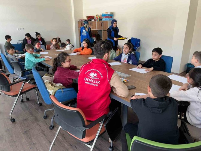 Depremzede Çocuklara Moral Etkinliği Gerçekleştirildi