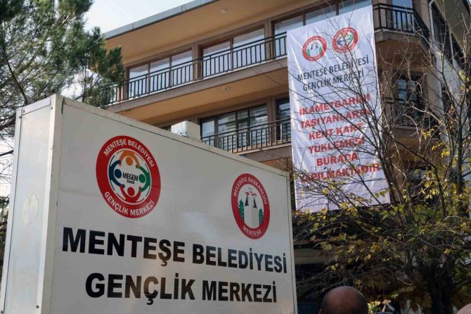 Depremzede Vatandaşlara Çamaşır Ve Duş Hizmeti