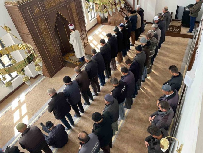 Dumlupınar Abdülhamid Han Camii İbadete Açıldı