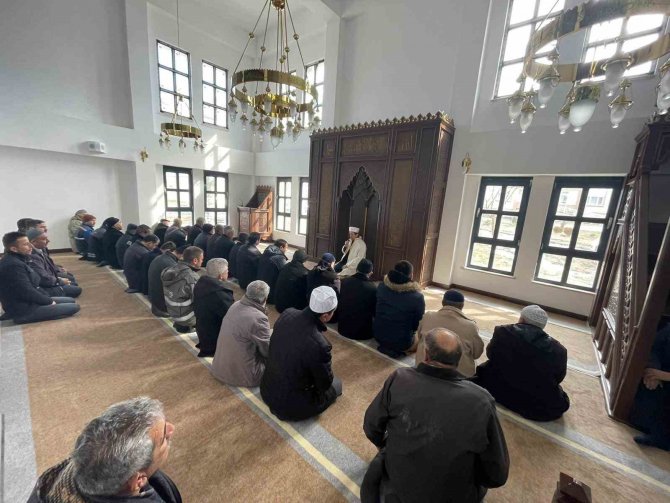 Dumlupınar Abdülhamid Han Camii İbadete Açıldı