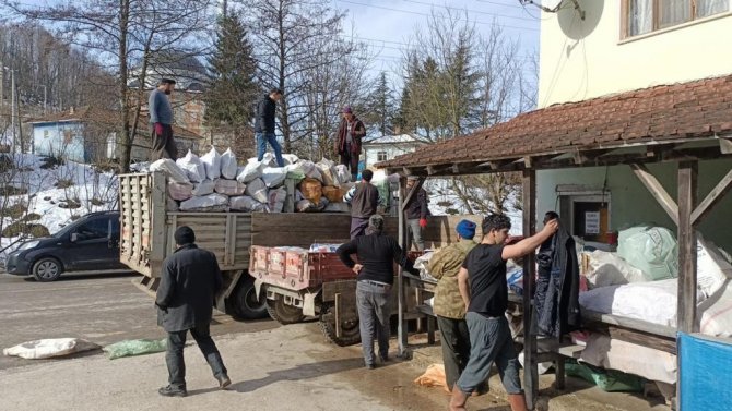 Köylülerden Anlamlı Destek