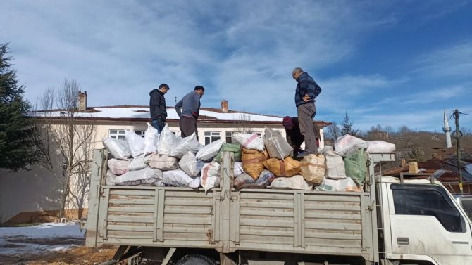 Köylülerden Anlamlı Destek