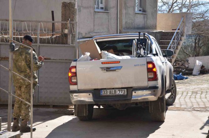 Depremde Tekerlekli Sandalyesi Kırılan Vatandaşın Çağrısına Valilik Koştu