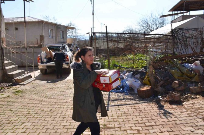 Depremde Tekerlekli Sandalyesi Kırılan Vatandaşın Çağrısına Valilik Koştu