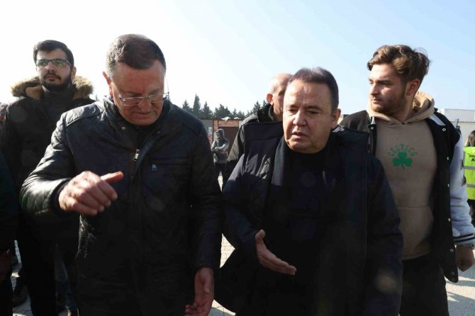 Başkan Böcek, Üçüncü Kez Deprem Bölgesinde