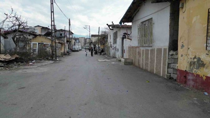 İ̇skenderun’daki Meydan Mahallesi Depremden Etkilenenleri Ağırlıyor