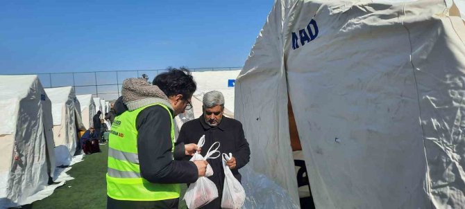 İ̇mkander, Depremzedeleri Yalnız Bırakmadı