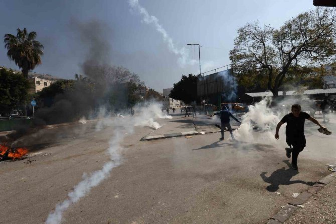 İ̇srail’in Nablus’ta Düzenlediği Baskınlarda Bilanço Ağırlaşıyor: 10 Ölü, 100 Yaralı