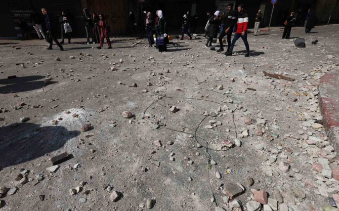 İ̇srail’in Nablus’ta Düzenlediği Baskınlarda Bilanço Ağırlaşıyor: 10 Ölü, 100 Yaralı
