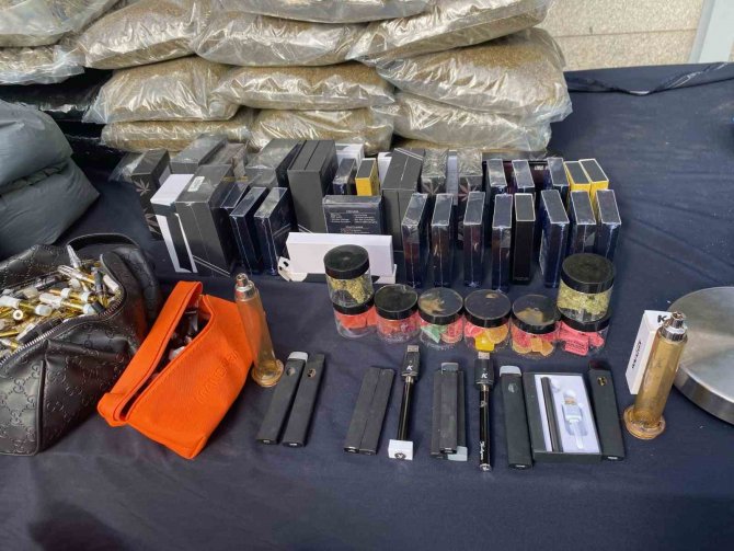 İ̇stanbul’da 1 Ton 63 Kilo Uyuşturucu Madde Ele Geçirildi