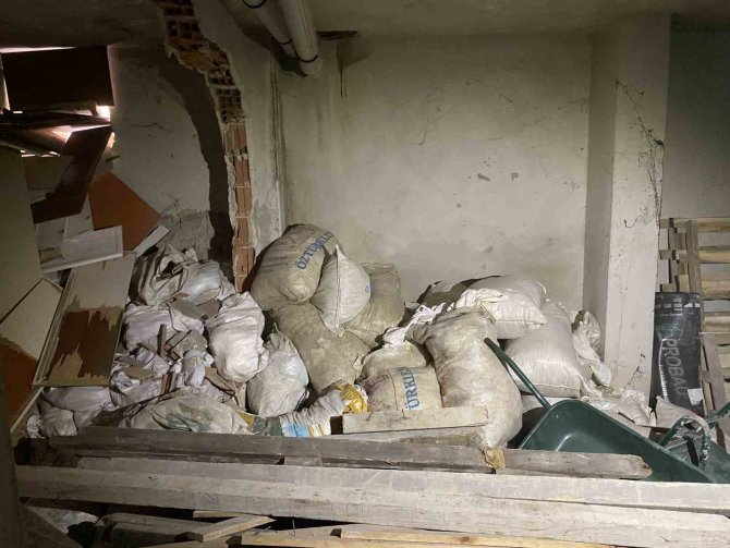 İ̇stanbul’da Zeminden Kaçak Kat İnen Şahıs Yakalandı, İfadesi Şaşırttı