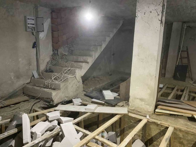 İ̇stanbul’da Zeminden Kaçak Kat İnen Şahıs Yakalandı, İfadesi Şaşırttı