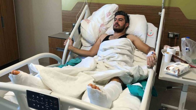 Pencereden Atlayan Depremzede, “Çok Fazla Ses, Uğultu Ve Titreme Vardı”