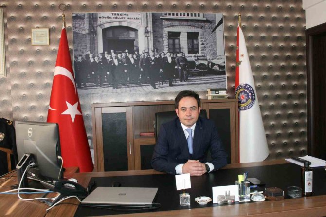 Karacabey İ̇lçe Emniyet Müdürü Özdemir Göreve Başladı