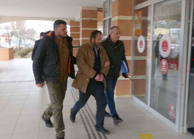 Barışmak İçin Gittiği Yeğenini Bıçaklayarak Öldüren Şüpheli Adliyeye Sevk Edildi