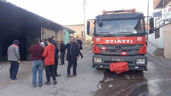 Kırıkkale’de Depo Yangını