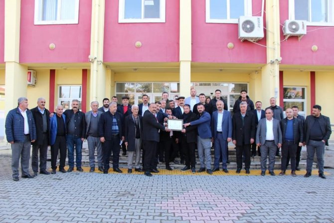 Seyfi Erayhan Mazbatasını Aldı
