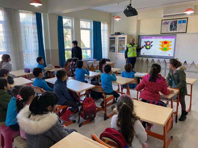 Jandarma Trafik Ekiplerinden Bin 291 Kişiye Eğitim