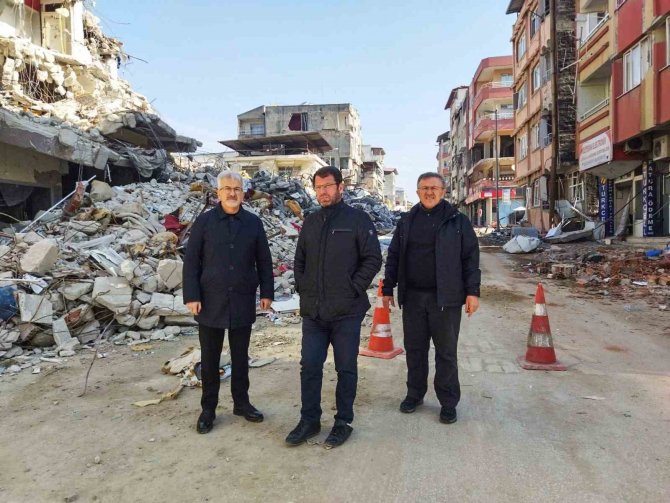 Başkan Erdem Deprem Bölgesinde