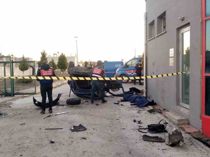Tekirdağ’da Taklalar Atan Otomobil, Fabrikanın Bahçesine Daldı: 1 Ölü
