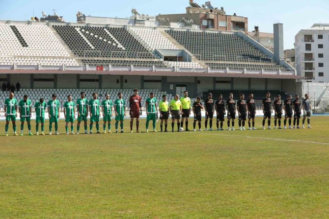 Efeler 09 Sfk: 1 - Karşıyaka: 2