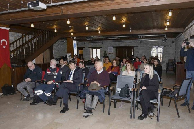 Turist Rehberlerine Afet Eğitimi