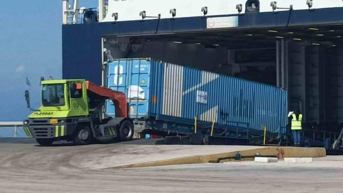 Yunanistan, Türkiye’deki Depremzedeler İçin Yardımlarını Sürdürüyor