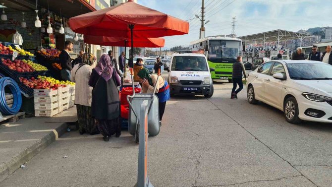 Kaldırıma Önüne Eşya Koyan Esnafa Ceza