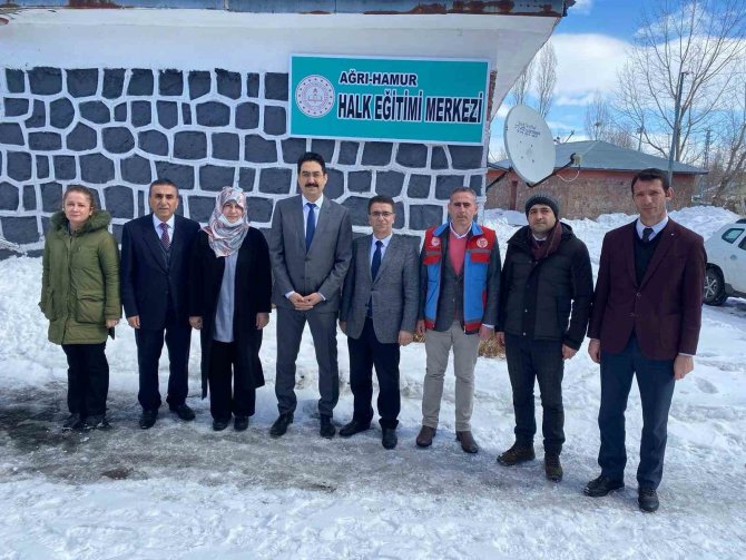 Ağrılı Çocuklar Depremden Etkilenen Kardeşleri İçin Oyuncak Üretiyor