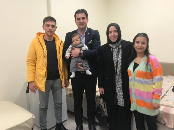 Ak Partili Güngör, Denizli’ye Gelen Depremzedelerle Buluştu