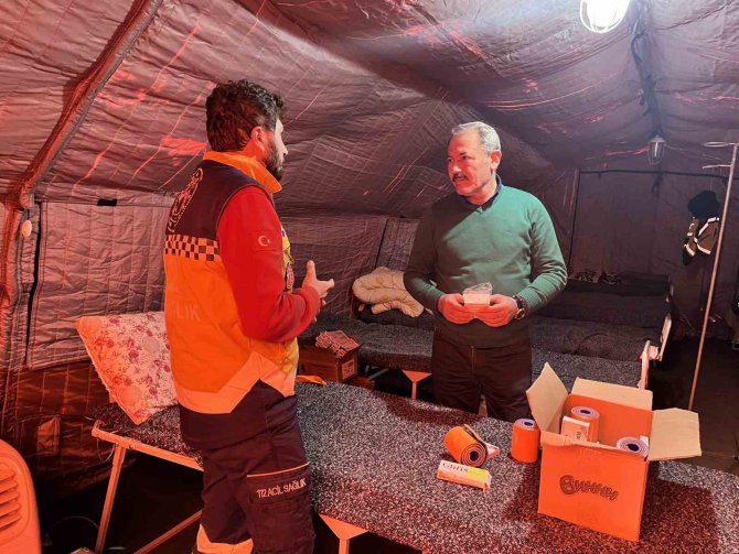 Ak Partili Tin, Kırgız Ve Kazak Otağlarında Kalan Depremzedelerle Buluştu