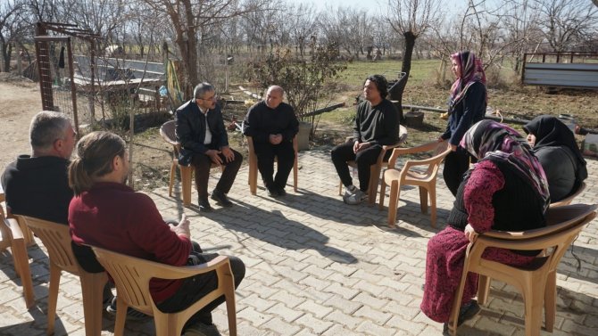 Başkan Vural, Çivril’e Gelen Depremzede Ailelerle Bir Araya Geldi