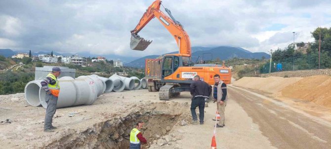 Alanya Belediyesi Alt Yapı Çalışmalarını Sürdürüyor