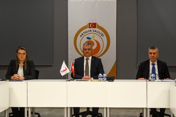 Antalya’da 13 Bin 421 Depremzede Öğrenci Okula Başladı