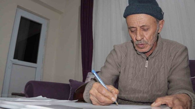 Depremzede Halk Ozanından Yürekleri Sızlatan Deprem Şiiri