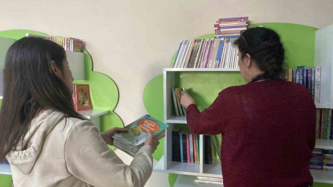 Buharkentli Gençlerin Belediye Kütüphanesine İlgisi Arttı