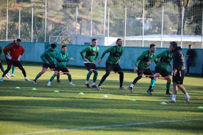 İ̇smet Taşdemir: "İ̇nşallah Bizim İçin Sonucu İyi Bir Maç Olur"