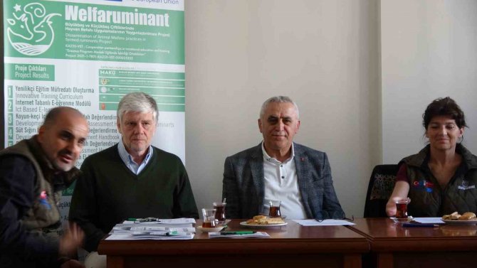 İ̇talyan Ve Portekizli Ekipten Depremzedelere Bağış