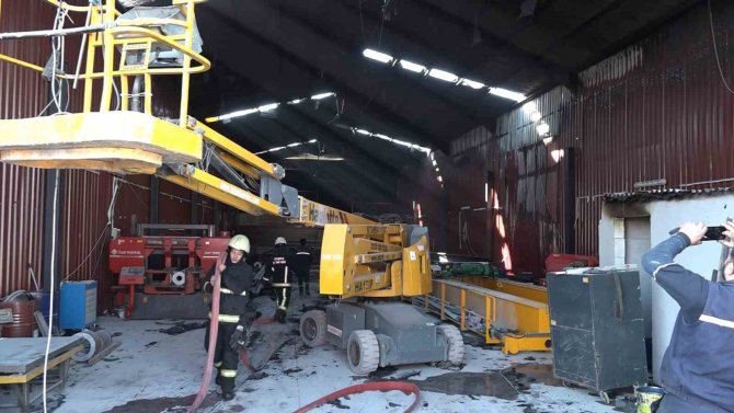 Metal Fabrikasında Yangın Paniği