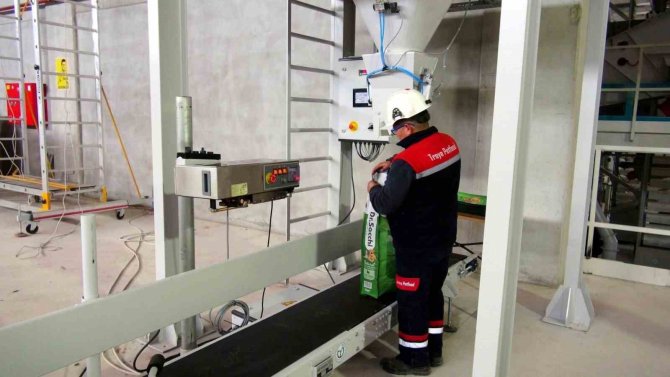 Egi̇osb’den Deprem Bölgesine Mama Yardımı