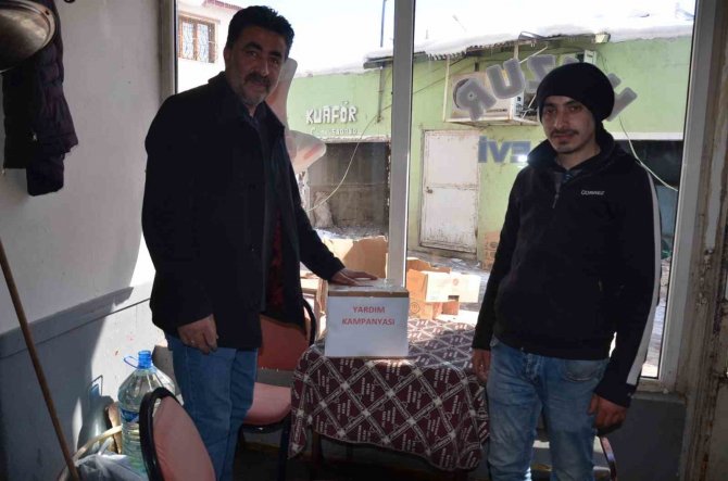 Çayevi Sahibi Bir Günlük Hasılatı Depremzedelere Bağışladı