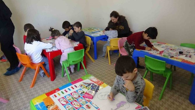 Depremzede Öğrenciler İçin Devlet-özel Sektör İş Birliği İle Anaokulu Kuruldu