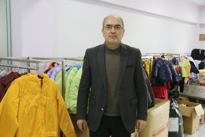 Ermek, Depremzedelerin İhtiyaçları Karşılanıyor