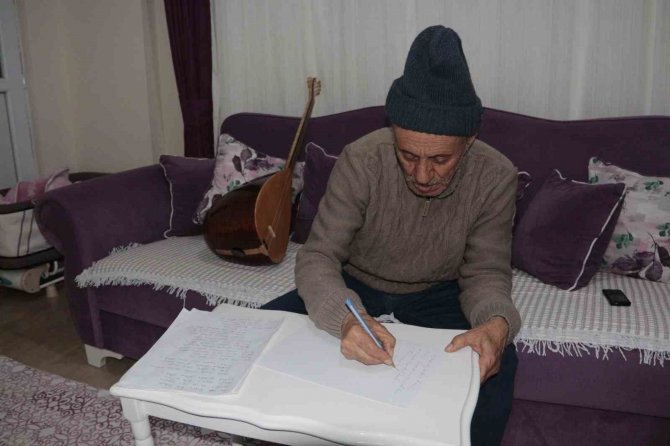 Depremzede Halk Ozanından Yürekleri Sızlatan Deprem Şiiri