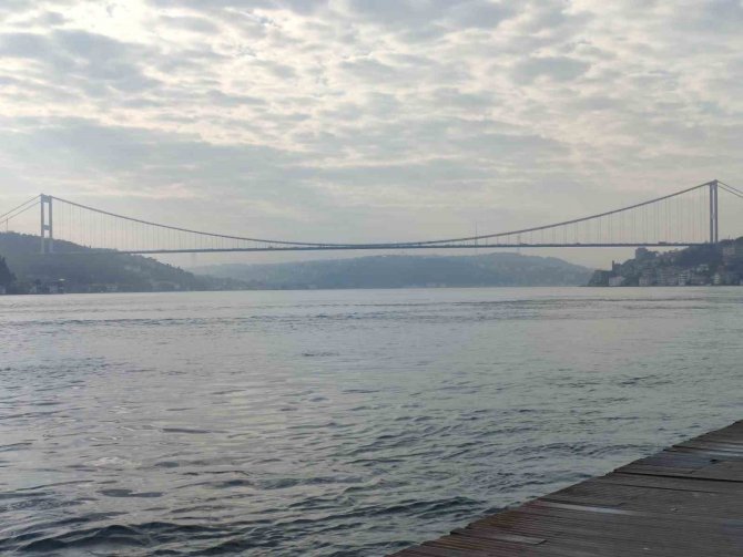 İ̇stanbul Boğazı’nda Gemi Trafiğine Sis Engeli