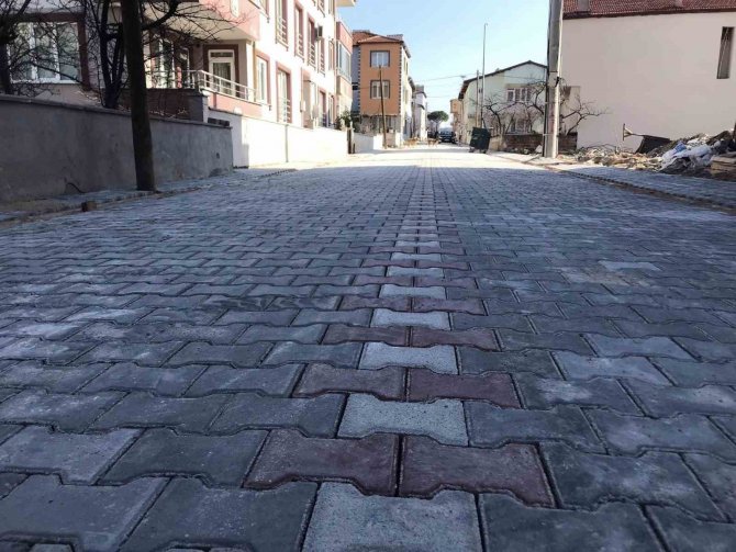 İ̇vrindi’de Üstyapı Çalışmaları Hız Kazandı