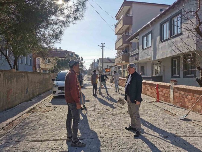 İ̇vrindi’de Üstyapı Çalışmaları Hız Kazandı