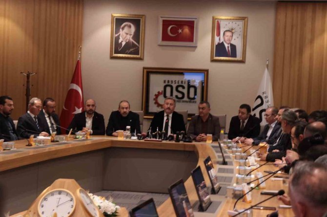 Kayserililer Dayanışmayı “Deprem Koordinasyon Merkezi” İle Gösterdi
