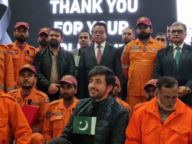 Pakistan Arama Kurtarma Ekibi İ̇stanbul’dan Tören İle Uğurlandı