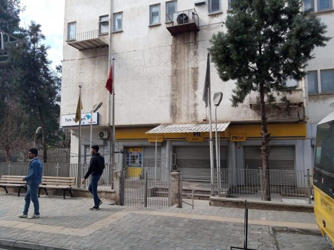 Nusaybin’de Depremden Dolayı Ptt Binası Kapatıldı